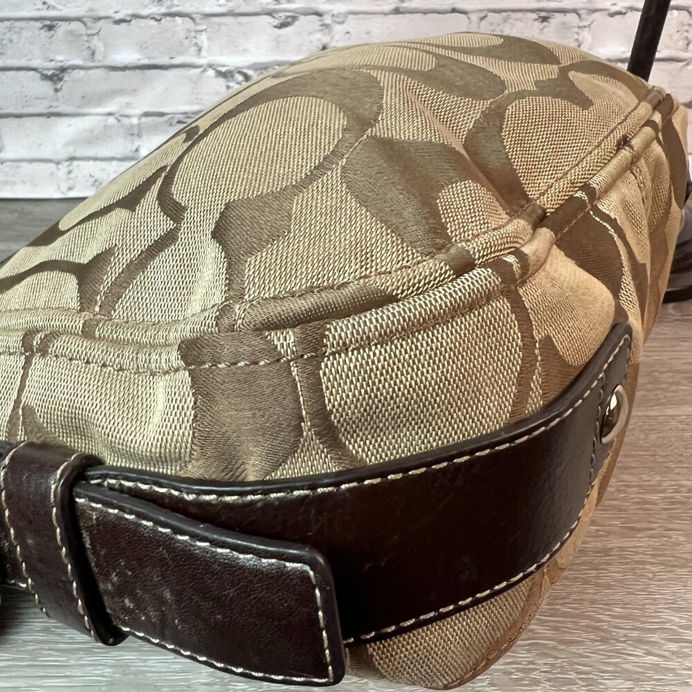 vintage Coach Signature Zoe Hobo Bag in khaki/tan - Picture 4 of 9